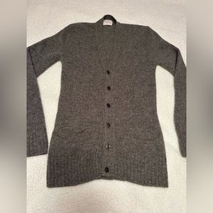 mcgregor • vintage shetland wool cardigan gray royal clan medium knit